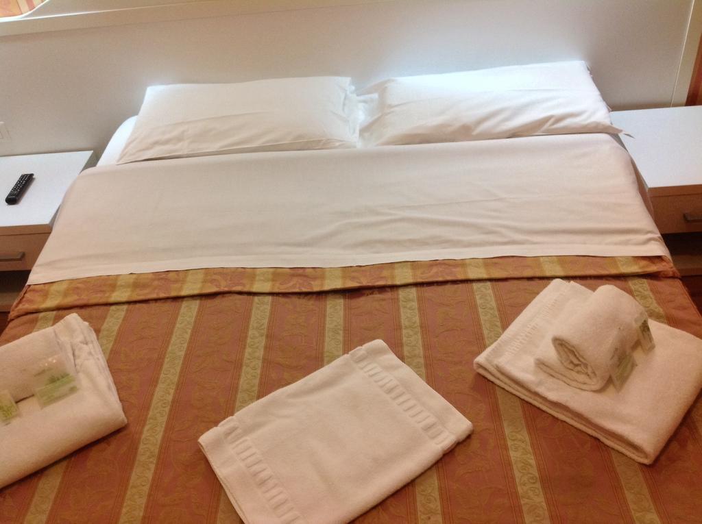 Rome Palace Room photo