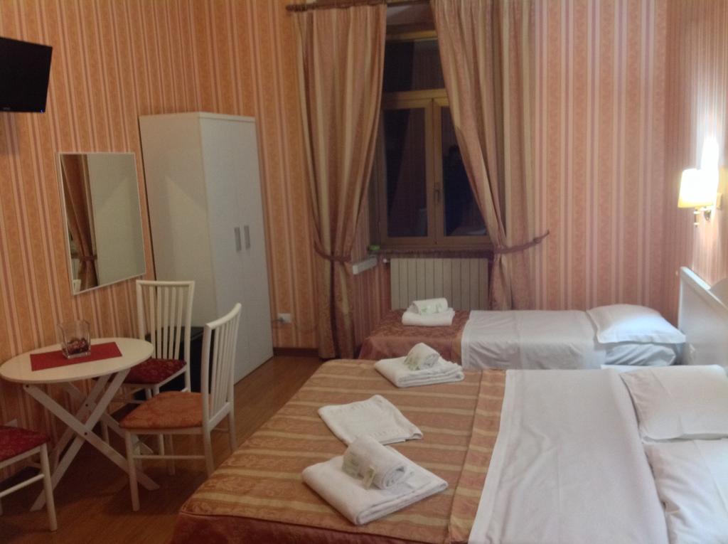 Rome Palace Room photo